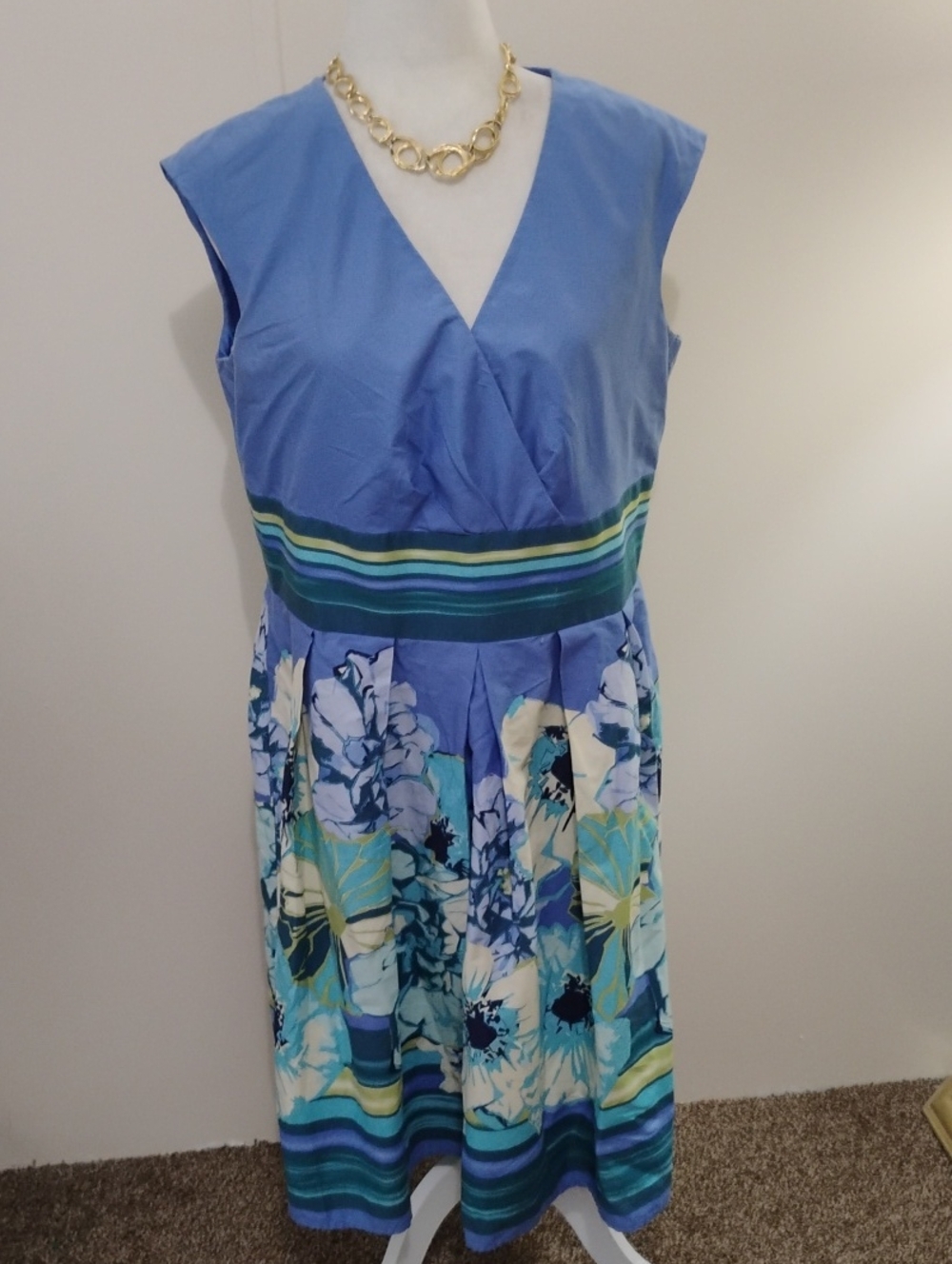 Liz Claiborne Blue Floral V-Neck Striped Waist Midi Dress
